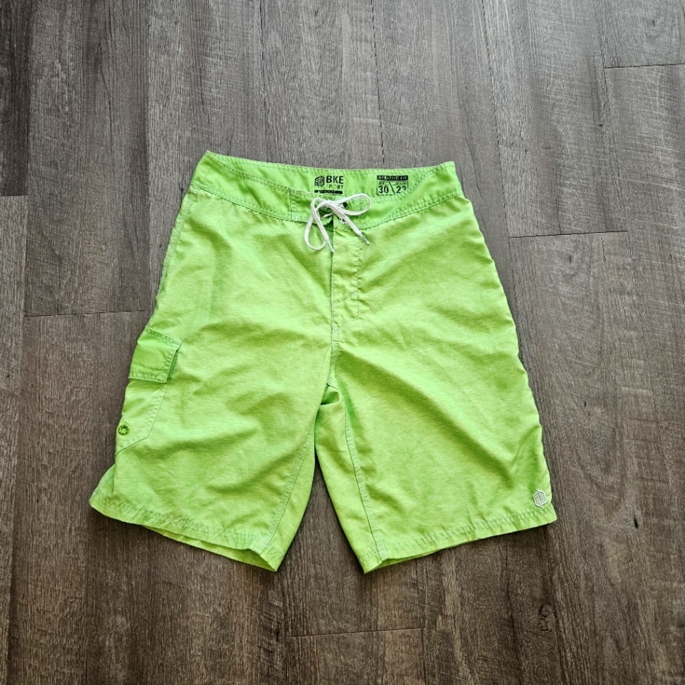 BKE Wet Board Shorts Mens Size 30 Hi-Vis Green Side Cargo Pocket 10' Ins…